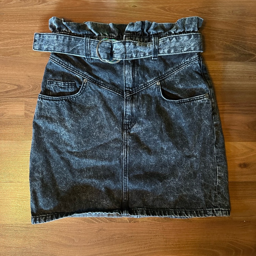 Black acid washed mini skirt size 4